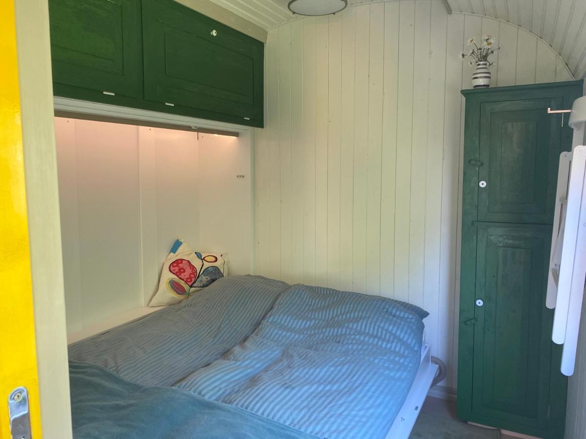 Guesthouse Gjoel Gjol ภายนอก รูปภาพ